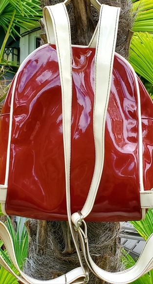 VTG Le Coq Sportif Red Sports Backpack Crossbody Bag Adjustable Strap Vinyl RARE - Picture 4 of 8
